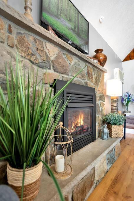 The Sage Chalet In Emerald Lakes, Poconos! Long Pond ภายนอก รูปภาพ